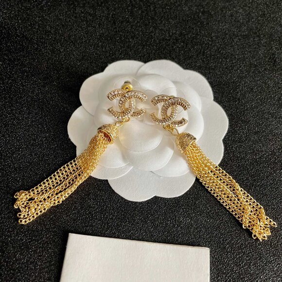 Chanel Earrings - Picture 4 of 7